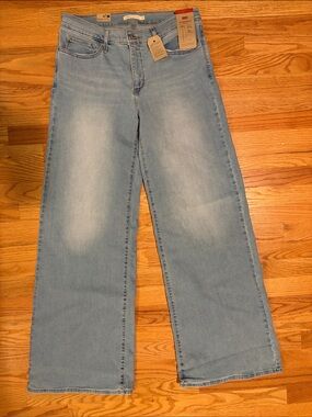 Levi's 318 Shaping Wide Leg